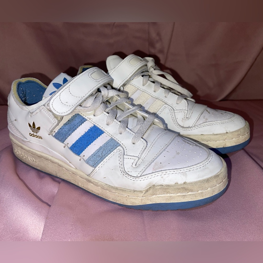 Adidas Forum low mens size 9.5.